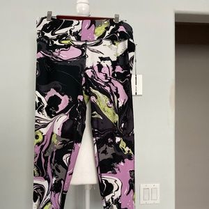 Women's DKNY Leggings Size: XL